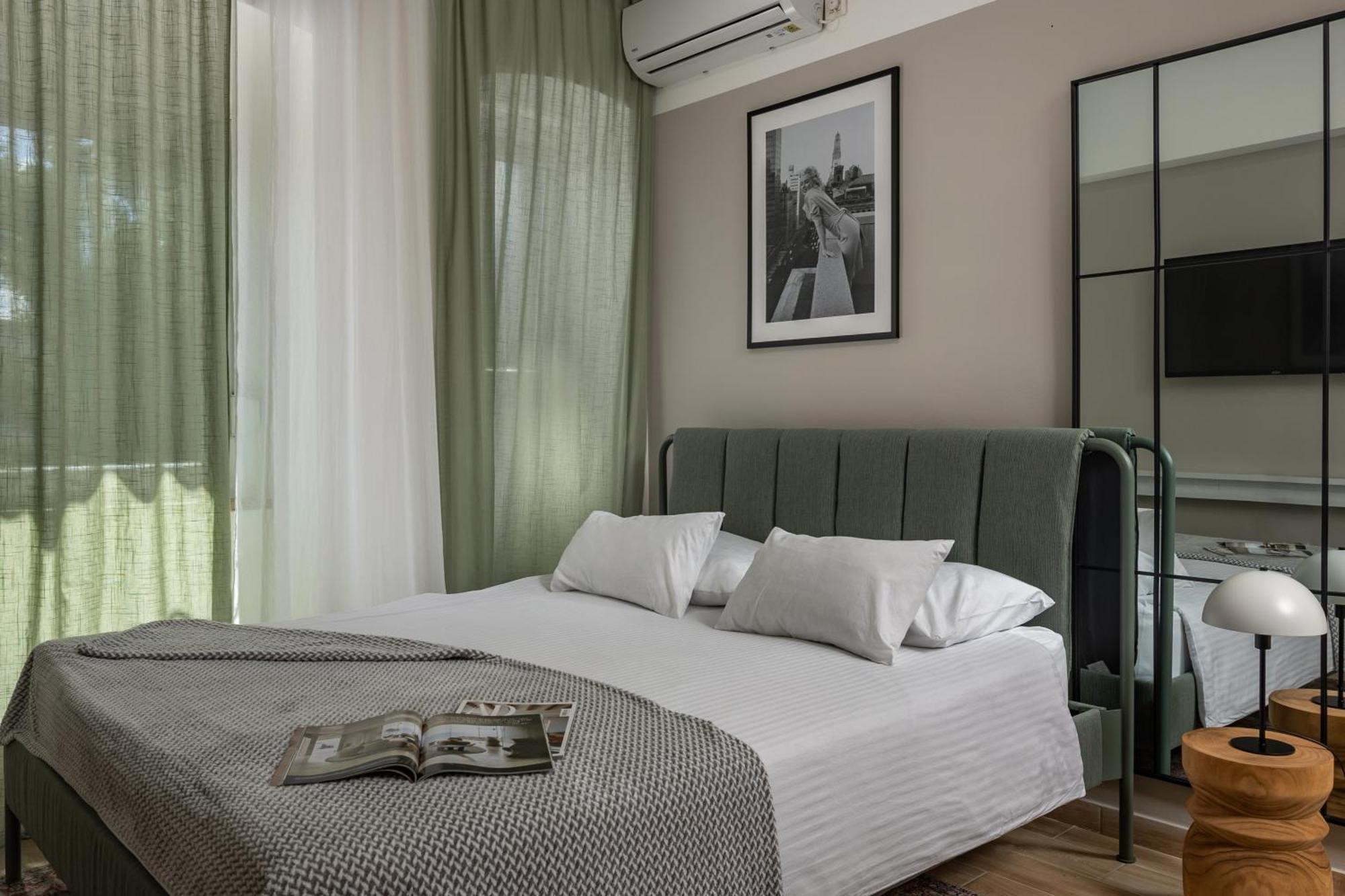 Agostini - Self Check-In Studios - Free Gated Parking On Site غييكا المظهر الخارجي الصورة